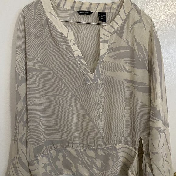 New York Company Sheer Top Large - Picture 4 of 10